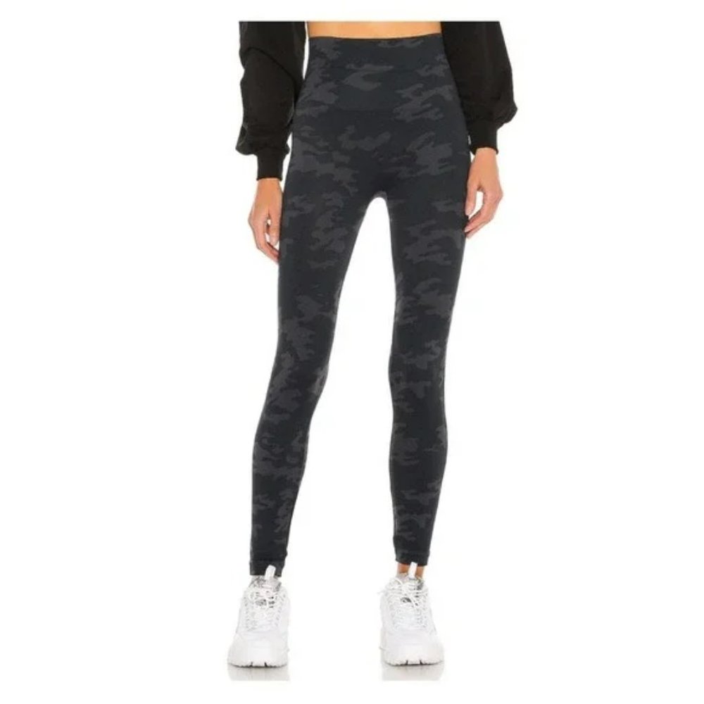 Spanx Look At Me Now Seamless Camo Leggings Size M - L - Picture 2 of 14